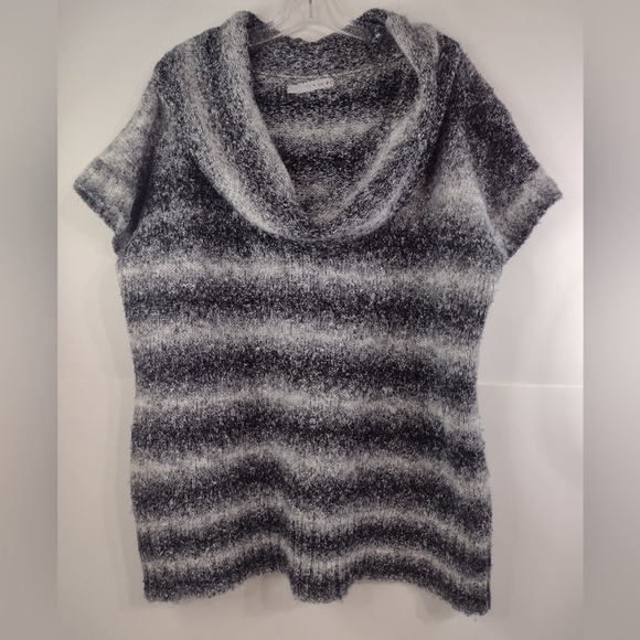 Maurices women's sweater pullover shor sleeve size (3) - Picture 2 of 8